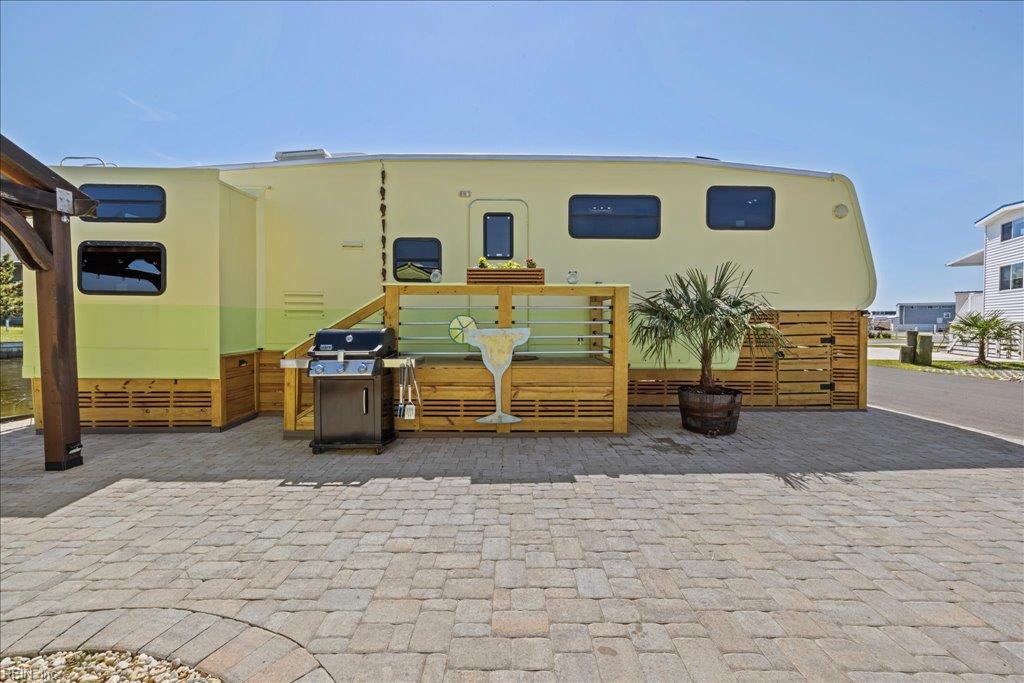 3665 Sandpiper Rd Property Photo 4