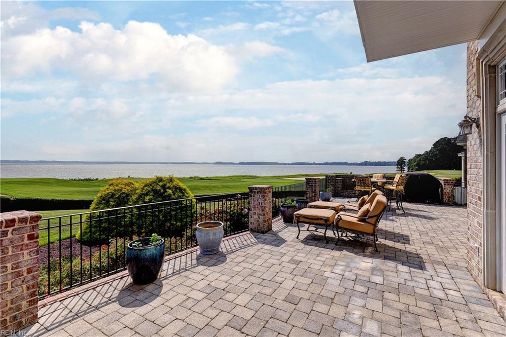 2925 Barrets Pointe Rd Property Photo 5