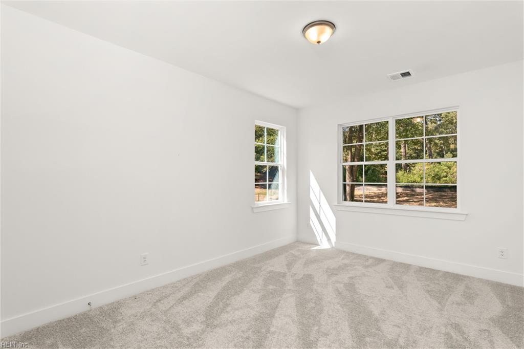100 Waggle Dr Property Photo 12