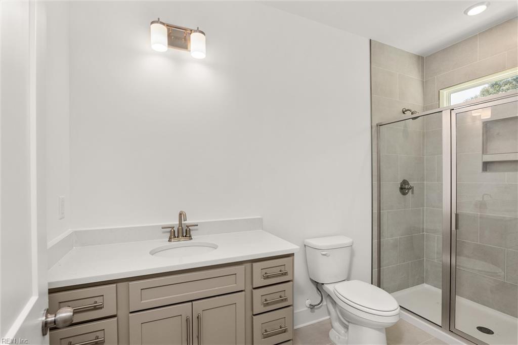 100 Waggle Dr Property Photo 13