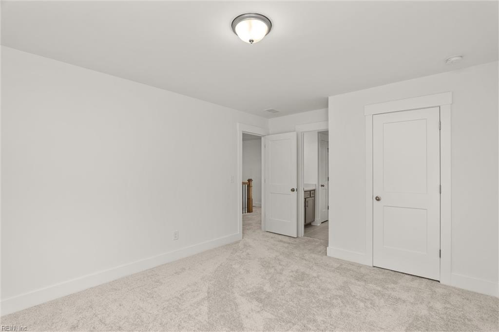 100 Waggle Dr Property Photo 15