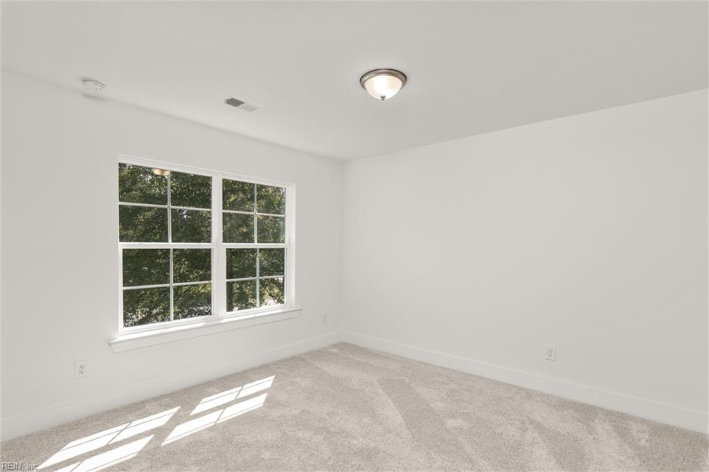 100 Waggle Dr Property Photo 18