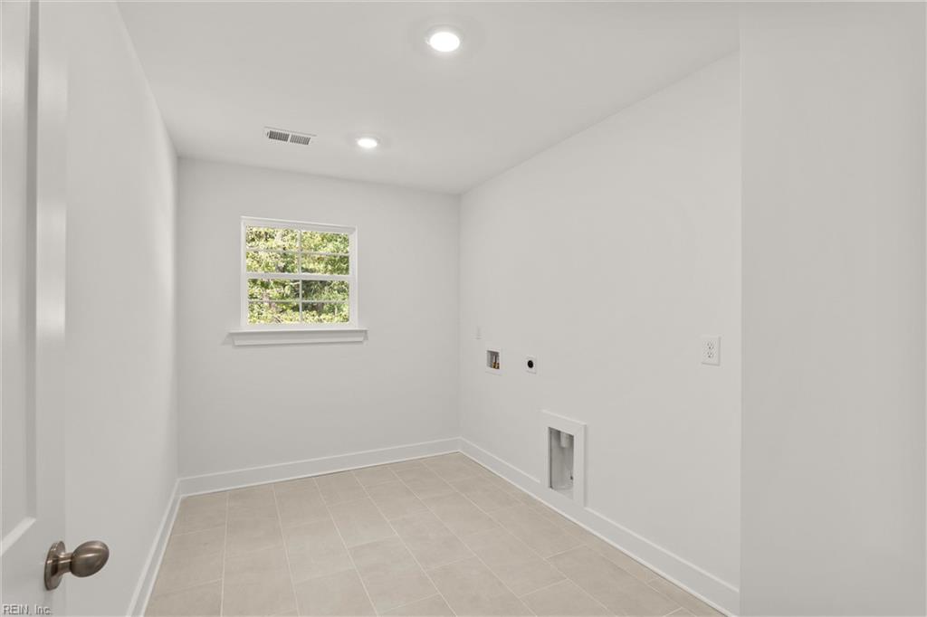 100 Waggle Dr Property Photo 19