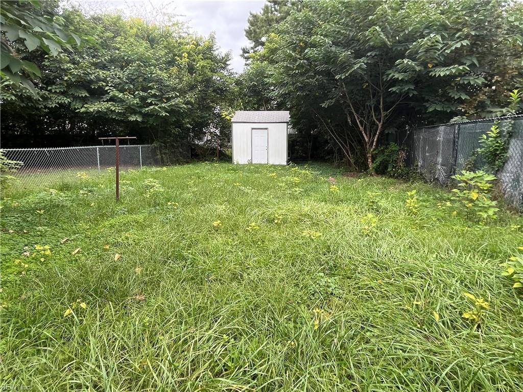 1002 Dunbar St Property Photo 3