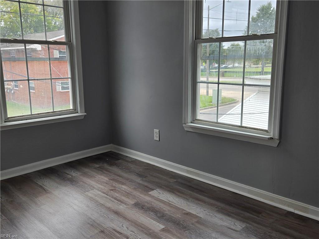 1002 Dunbar St Property Photo 11