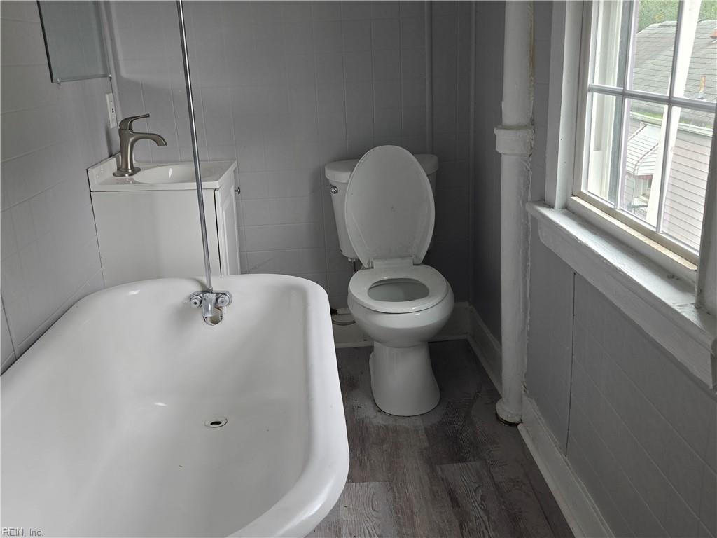 1002 Dunbar St Property Photo 14