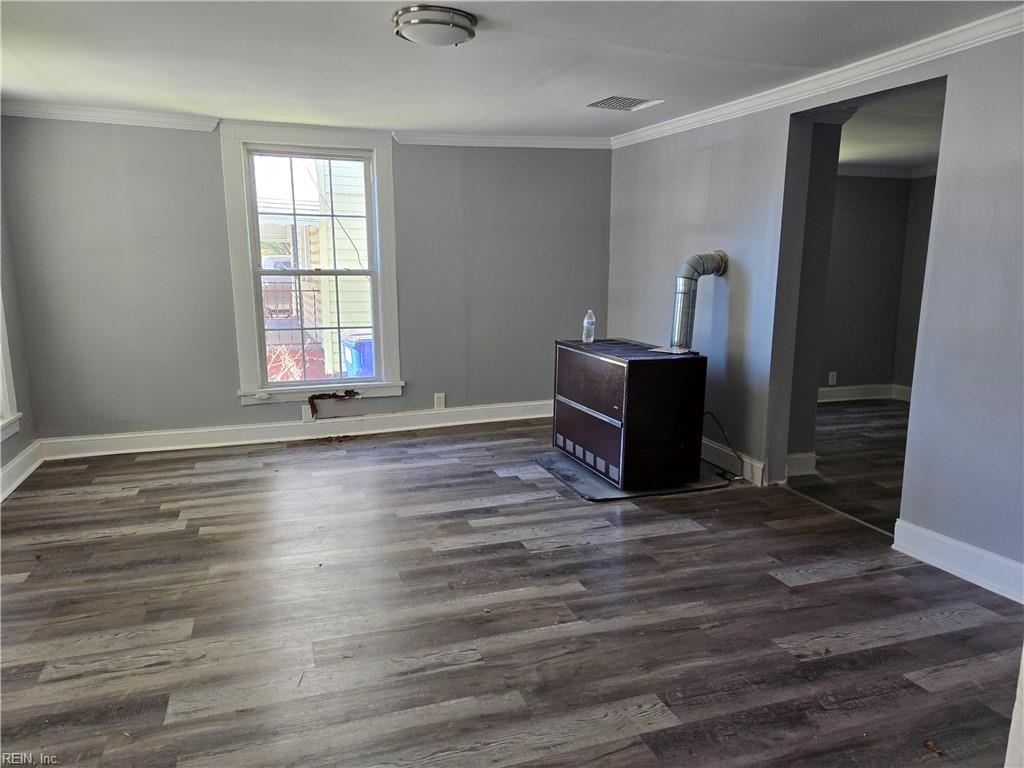 1002 Dunbar St Property Photo 15