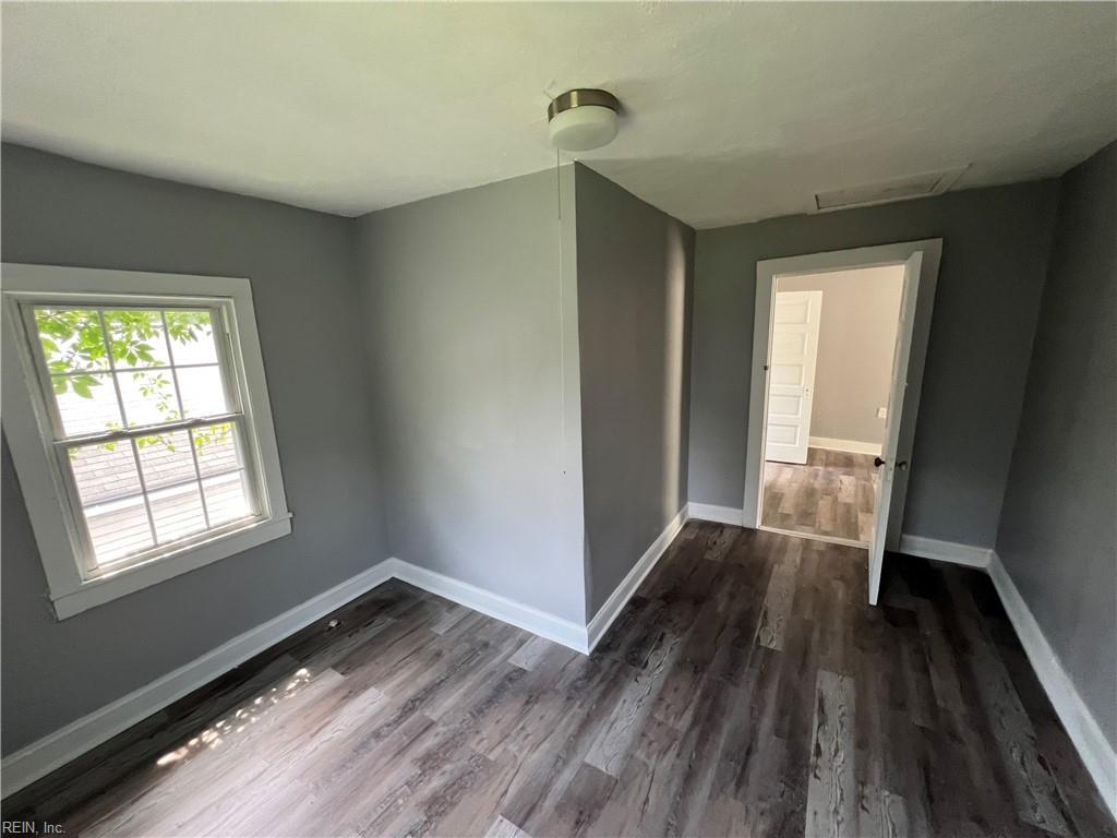 1002 Dunbar St Property Photo 28