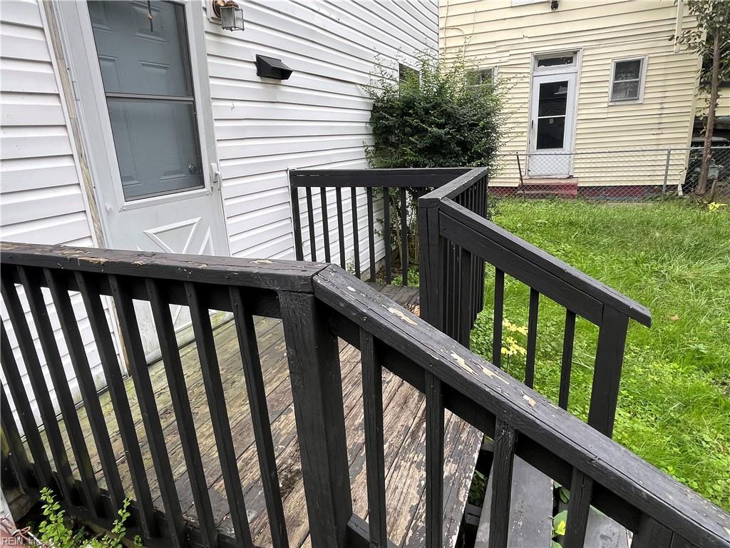 1002 Dunbar St Property Photo 33