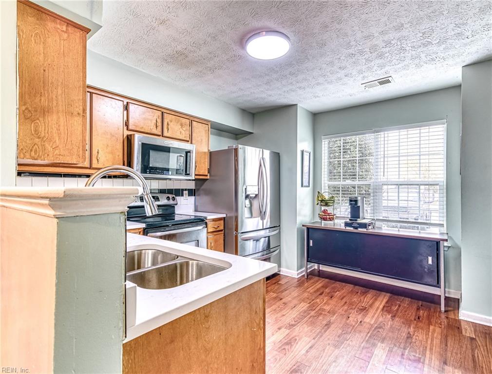 5310 Palmer Ln Property Photo 10
