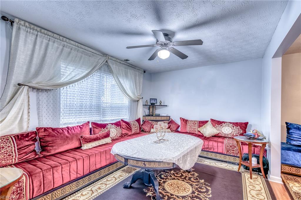 5310 Palmer Ln Property Photo 16