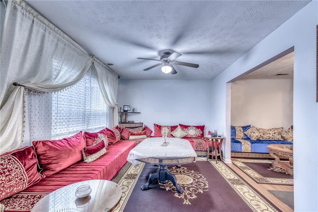 5310 Palmer Ln Property Photo 17
