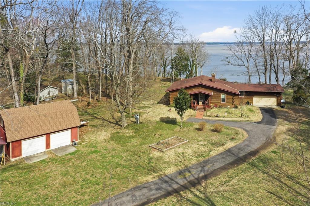 121 Meadowlark Ln Property Photo 1