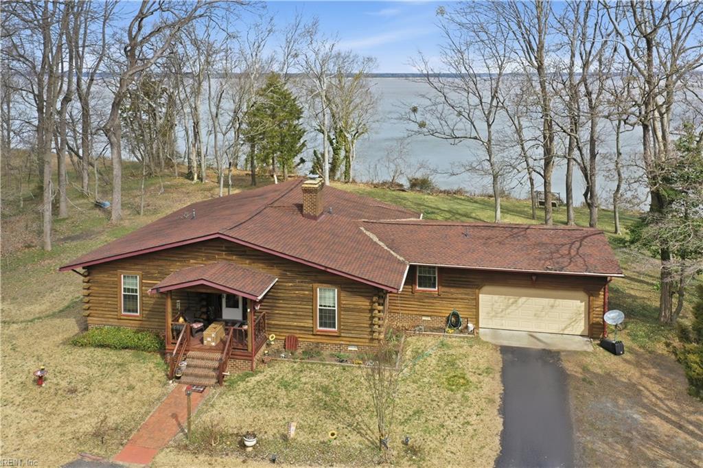 121 Meadowlark Ln Property Photo 2