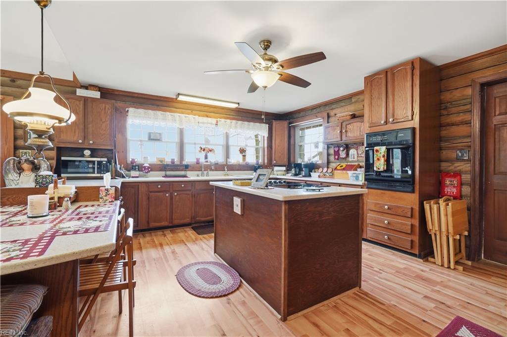 121 Meadowlark Ln Property Photo 12