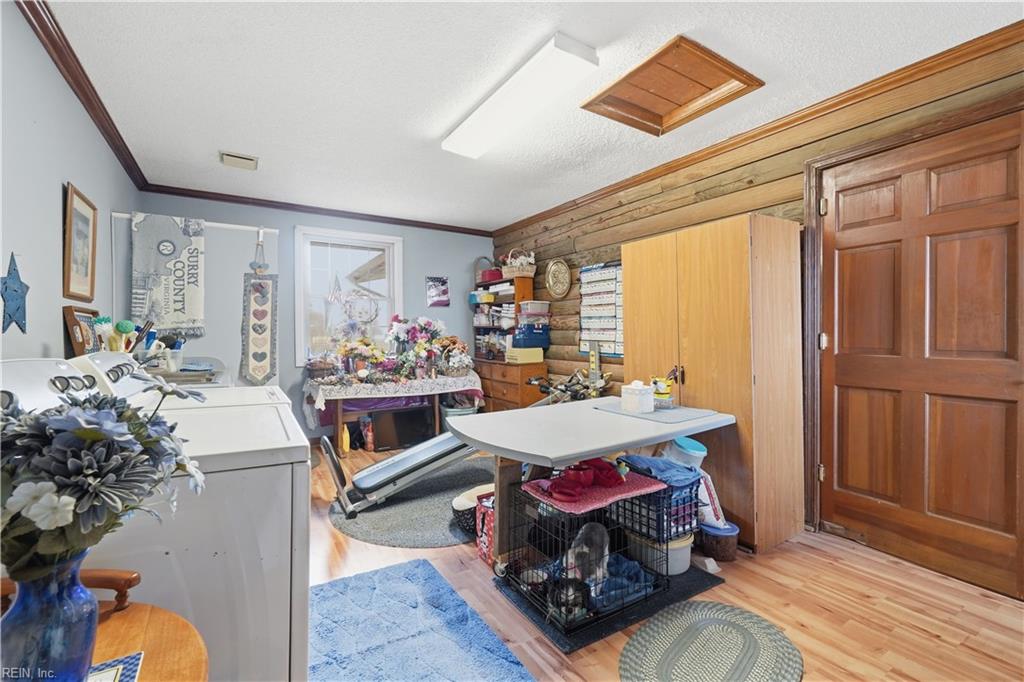 121 Meadowlark Ln Property Photo 17