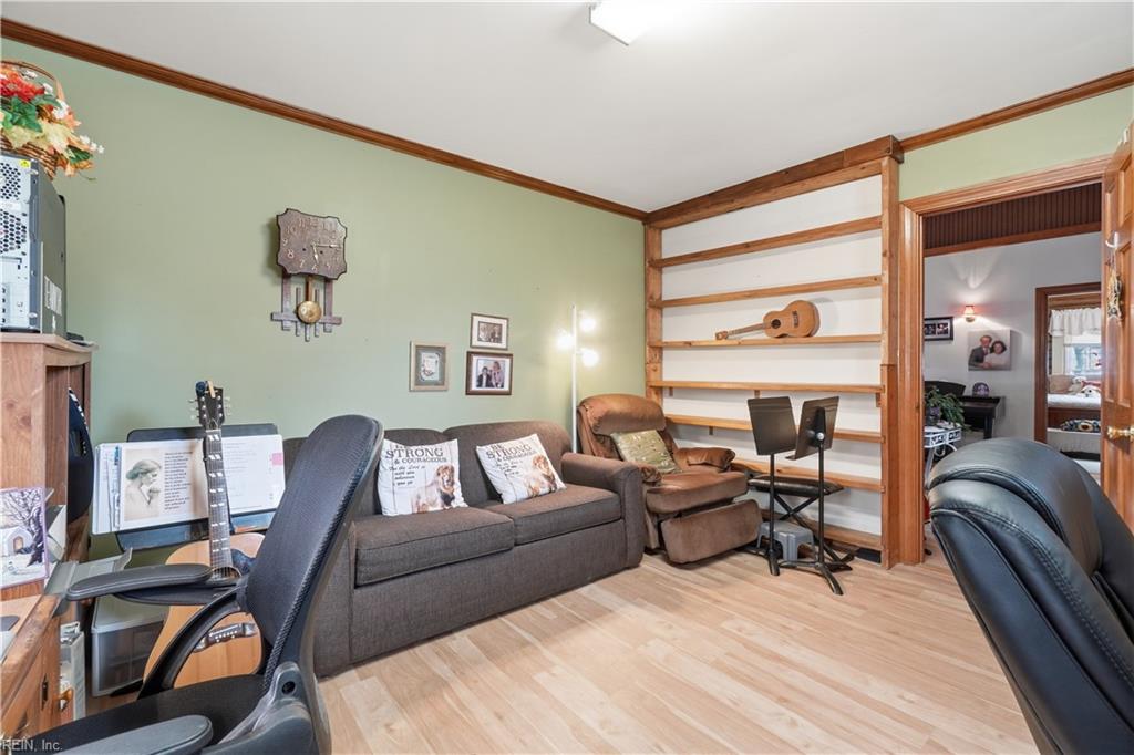 121 Meadowlark Ln Property Photo 23