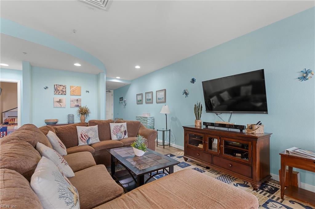 3738 Sandpiper Rd Property Photo 10