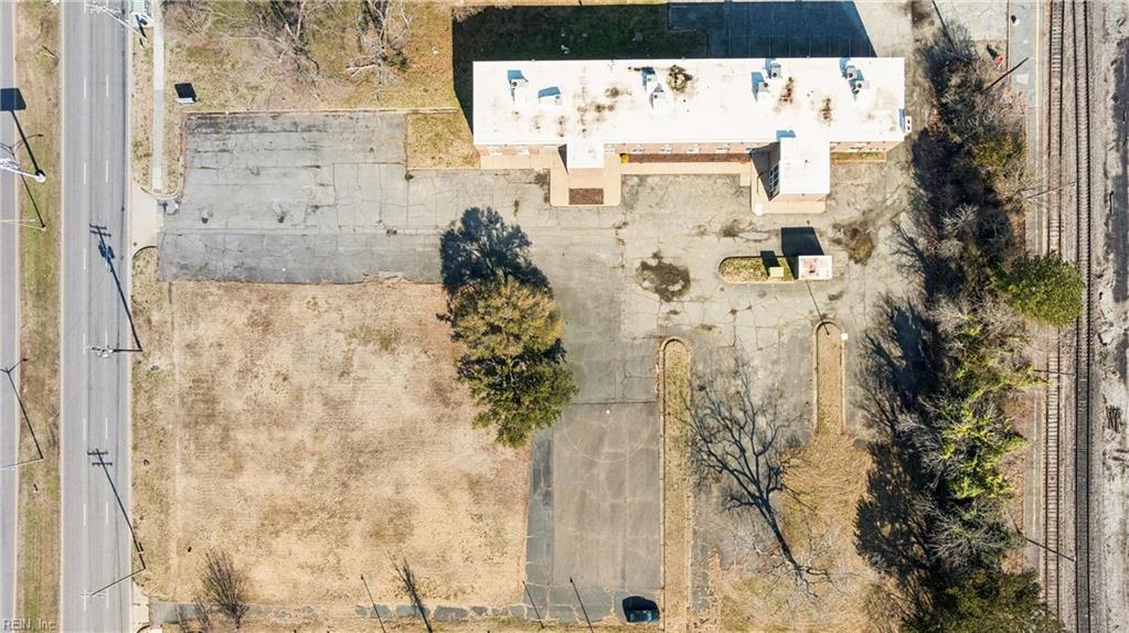 9302 Warwick Blvd Property Photo 2