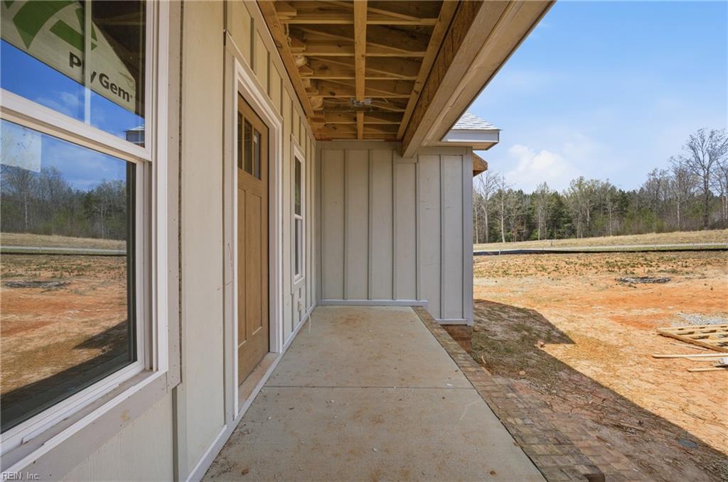 230 Ferry Landing Dr Property Photo 6