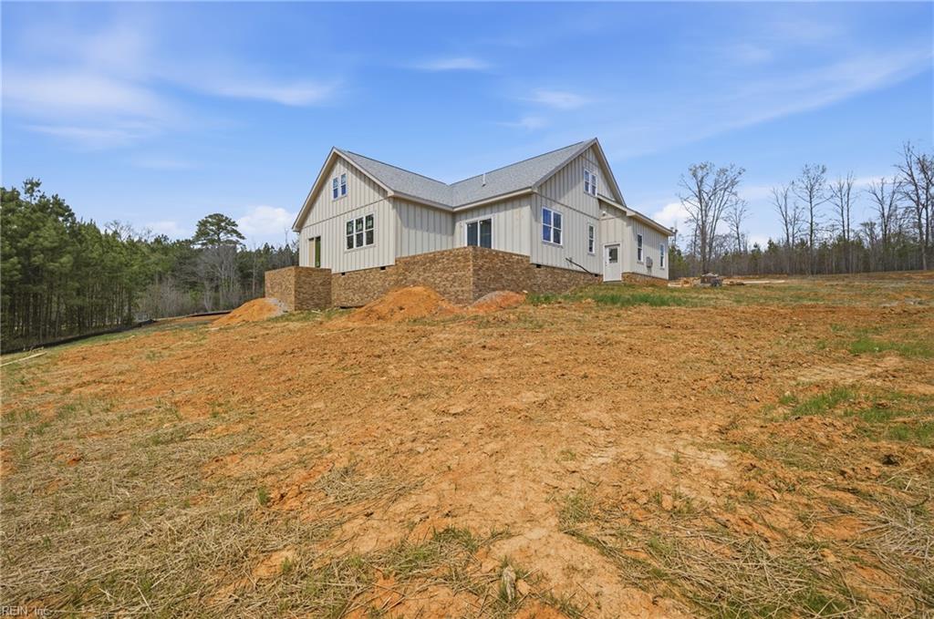 230 Ferry Landing Dr Property Photo 10