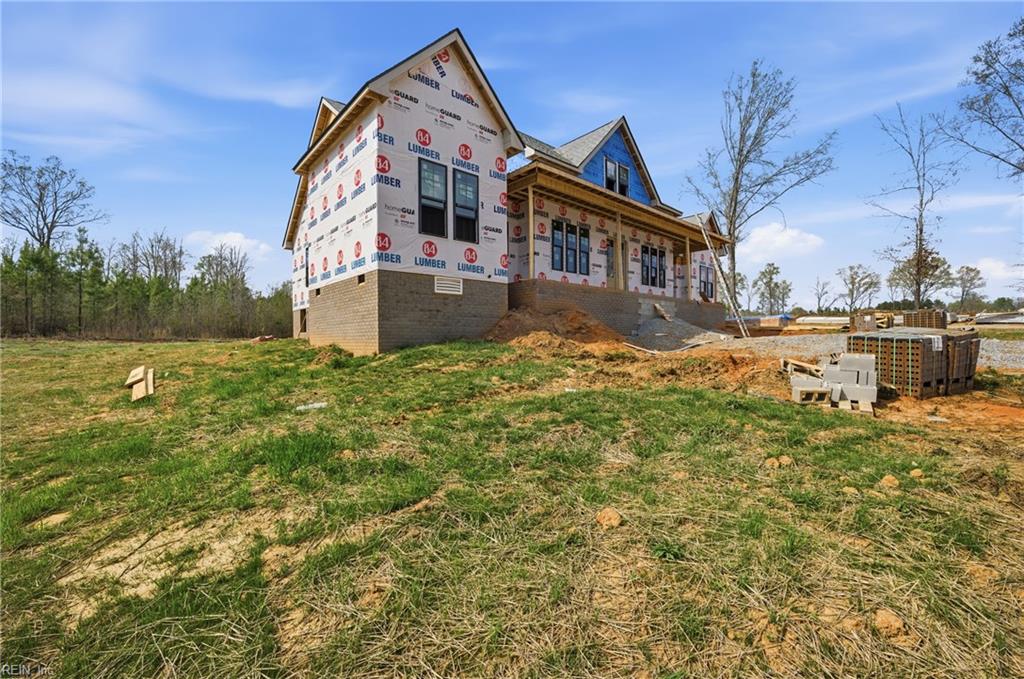 407 Ferry Landing Dr Property Photo 4