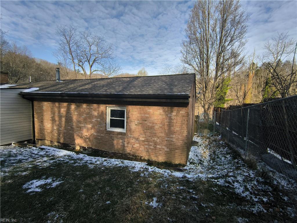 7704 Roaring Run Rd Property Photo 15