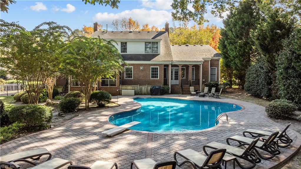 1097 Caton DR