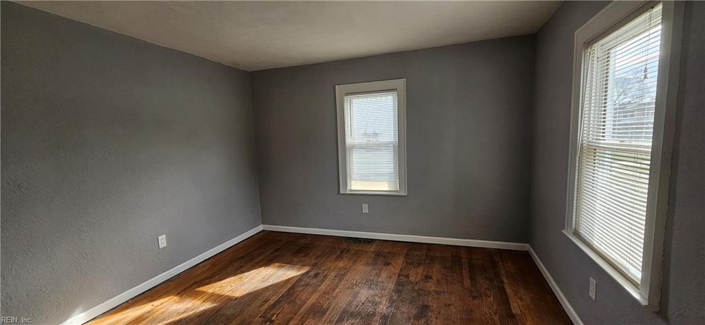 136 Greenbrier Ave Property Photo 5