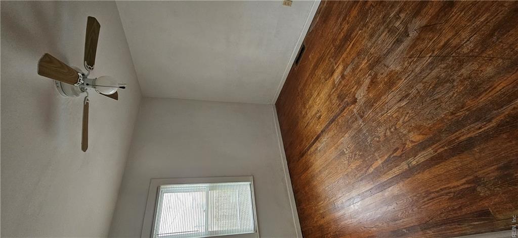 136 Greenbrier Ave Property Photo 6