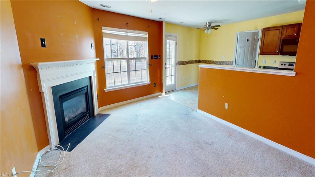 8212 Heather Ridge Ct Property Photo 6