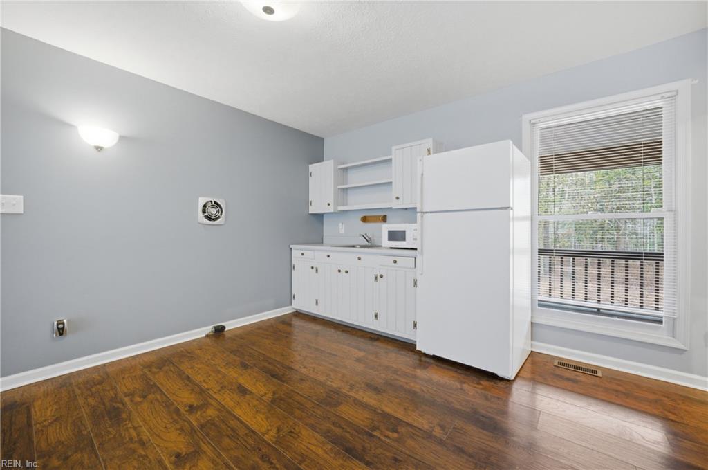 4698 Hill Trl Property Photo 17