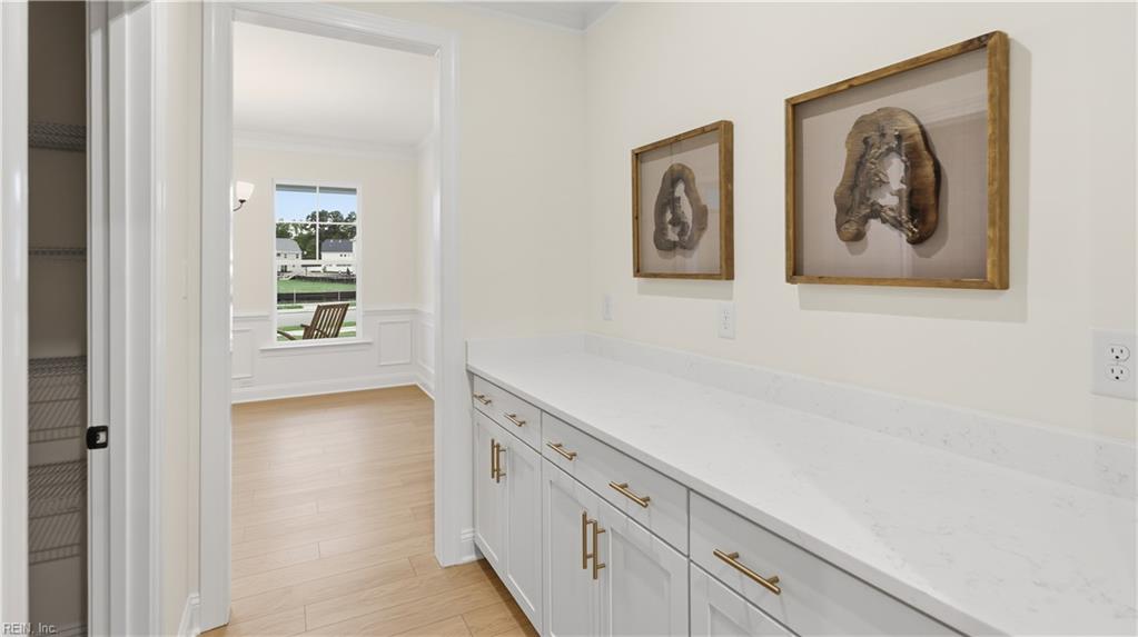 1218 Wharf Hill Dr Property Photo 5