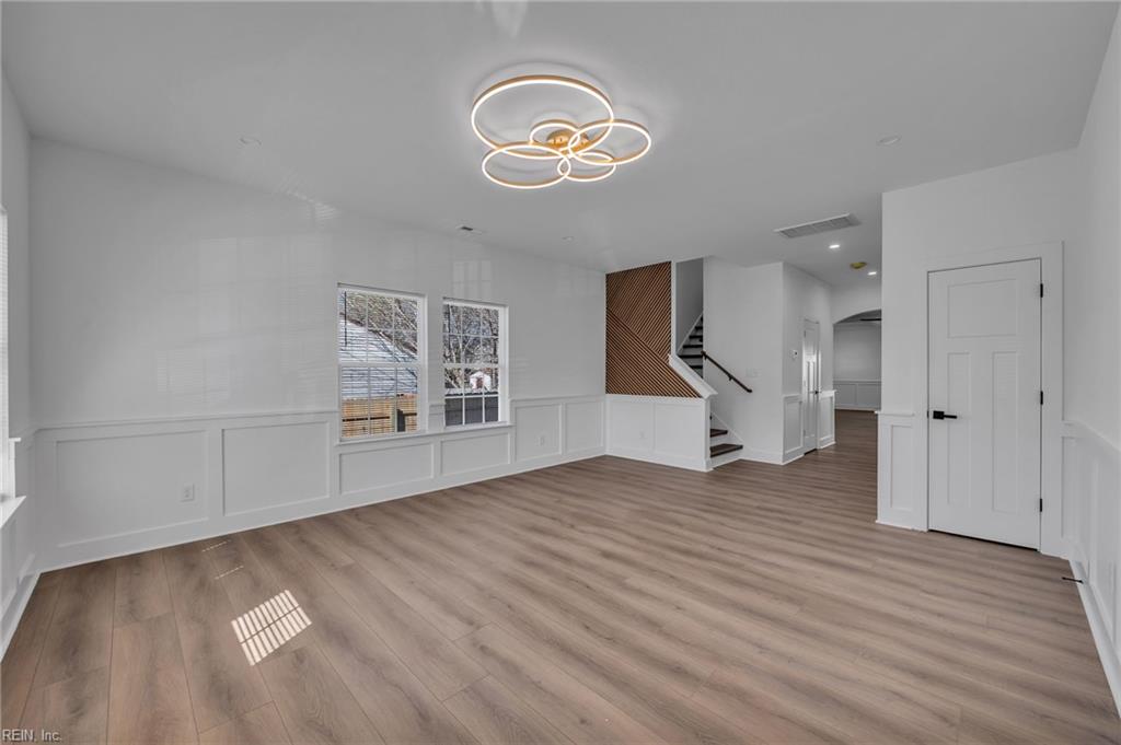1145 29 St Property Photo 4