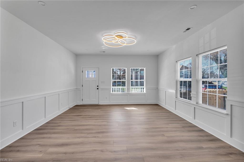 1145 29 St Property Photo 5