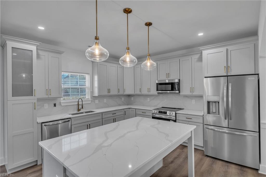 1145 29 St Property Photo 12