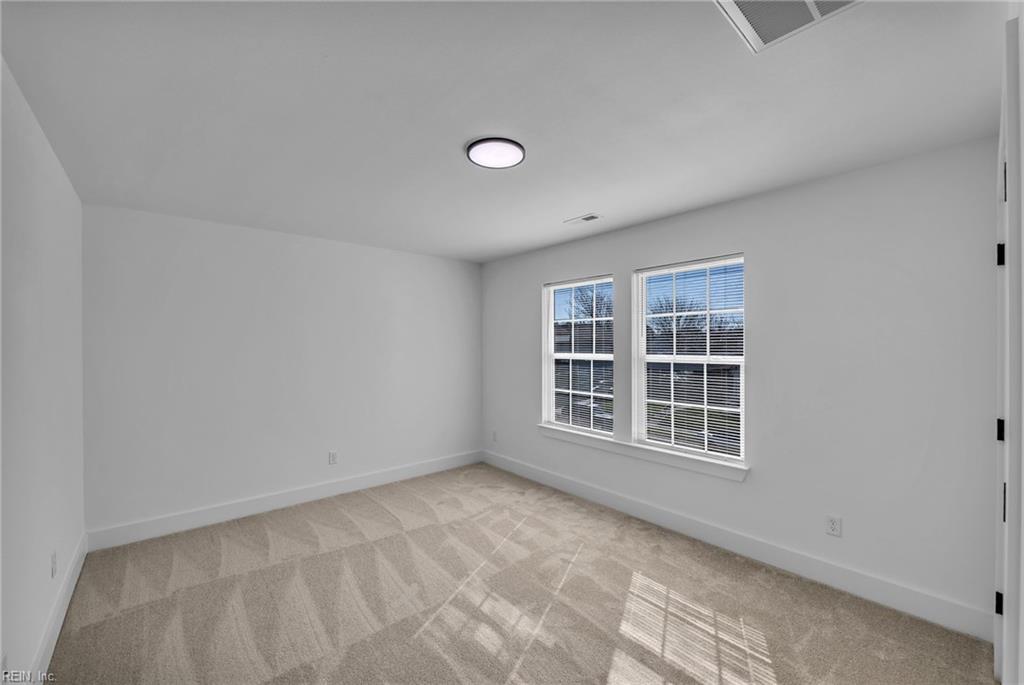 1145 29 St Property Photo 35