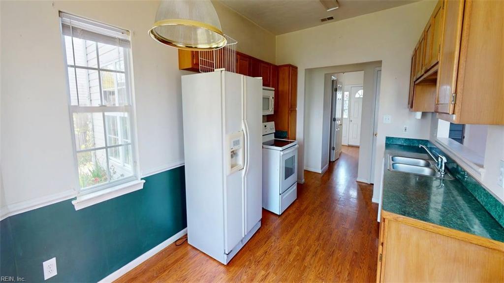 707 Indian Cedar Dr Property Photo 6