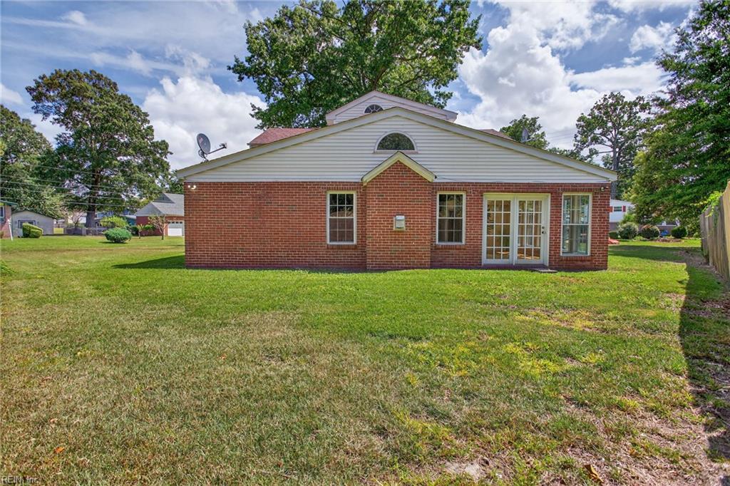 5480 Bayberry Dr Property Photo 2