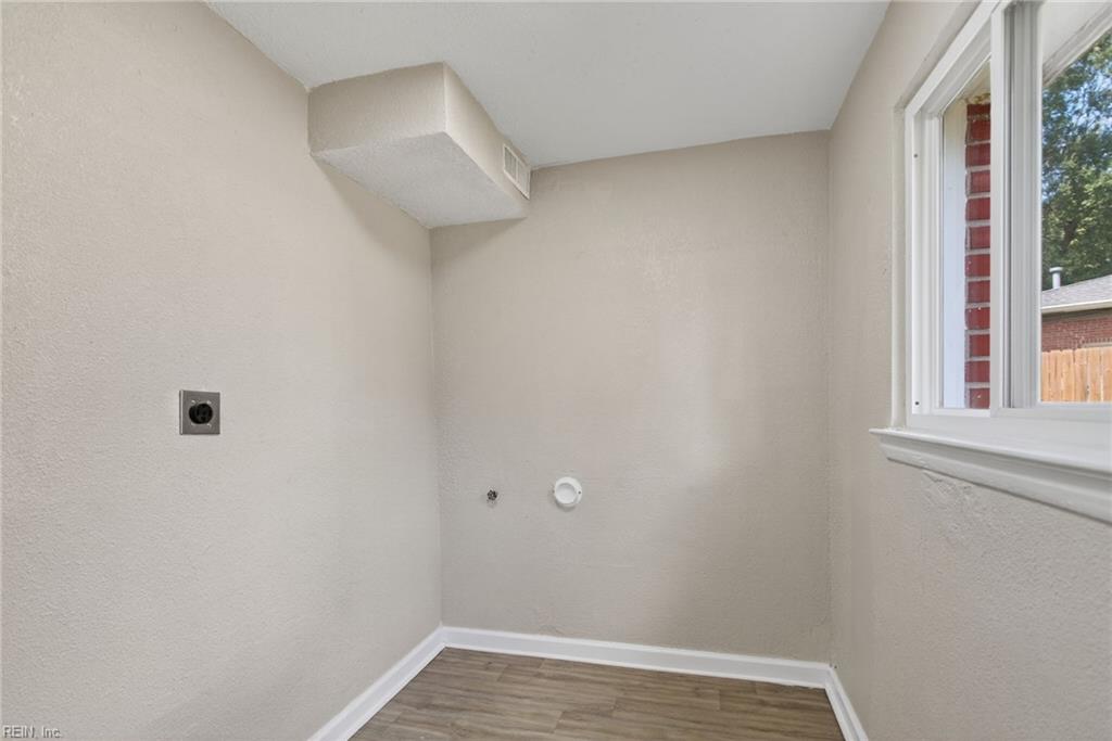 5480 Bayberry Dr Property Photo 23