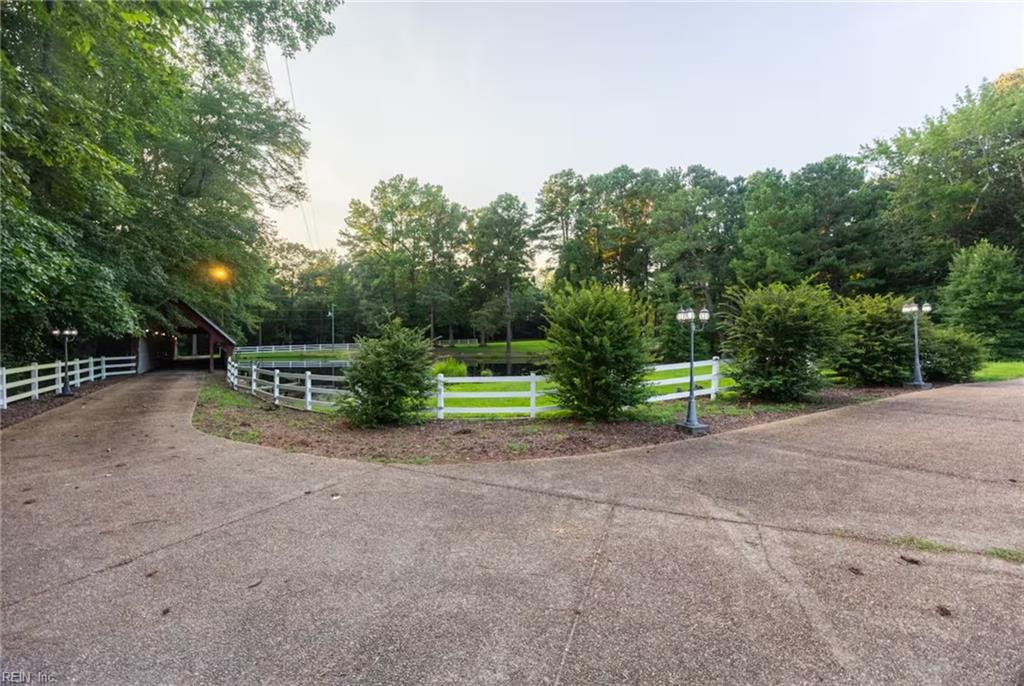 1058 Pine Log Rd Property Photo 4