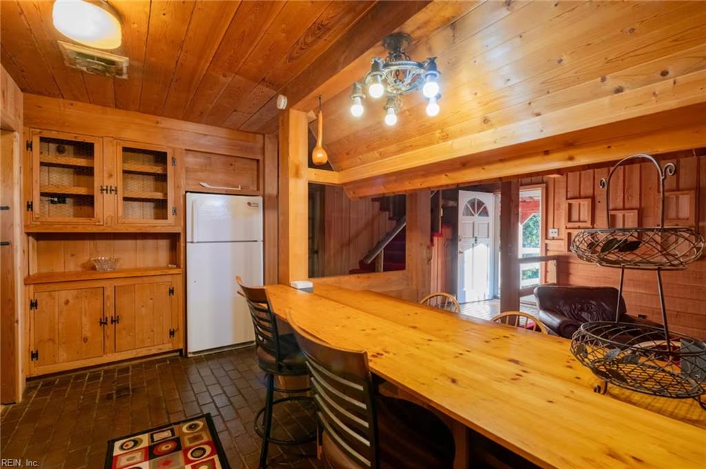 1058 Pine Log Rd Property Photo 9
