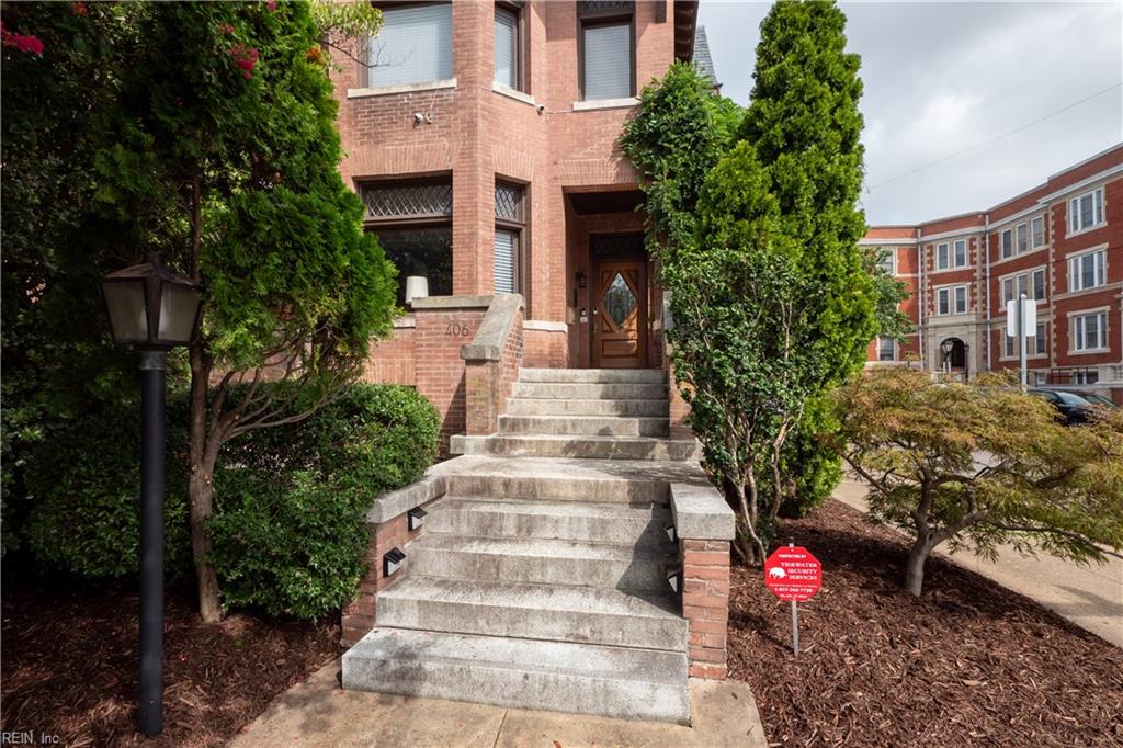 406 Mowbray Arch Property Photo 3