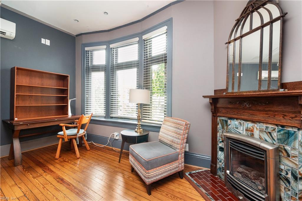 406 Mowbray Arch Property Photo 34