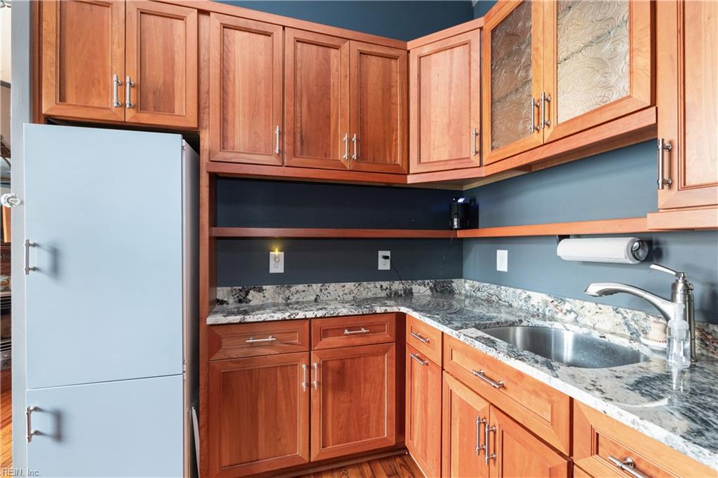 406 Mowbray Arch Property Photo 35