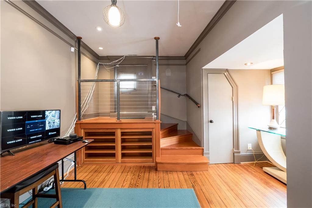 406 Mowbray Arch Property Photo 48