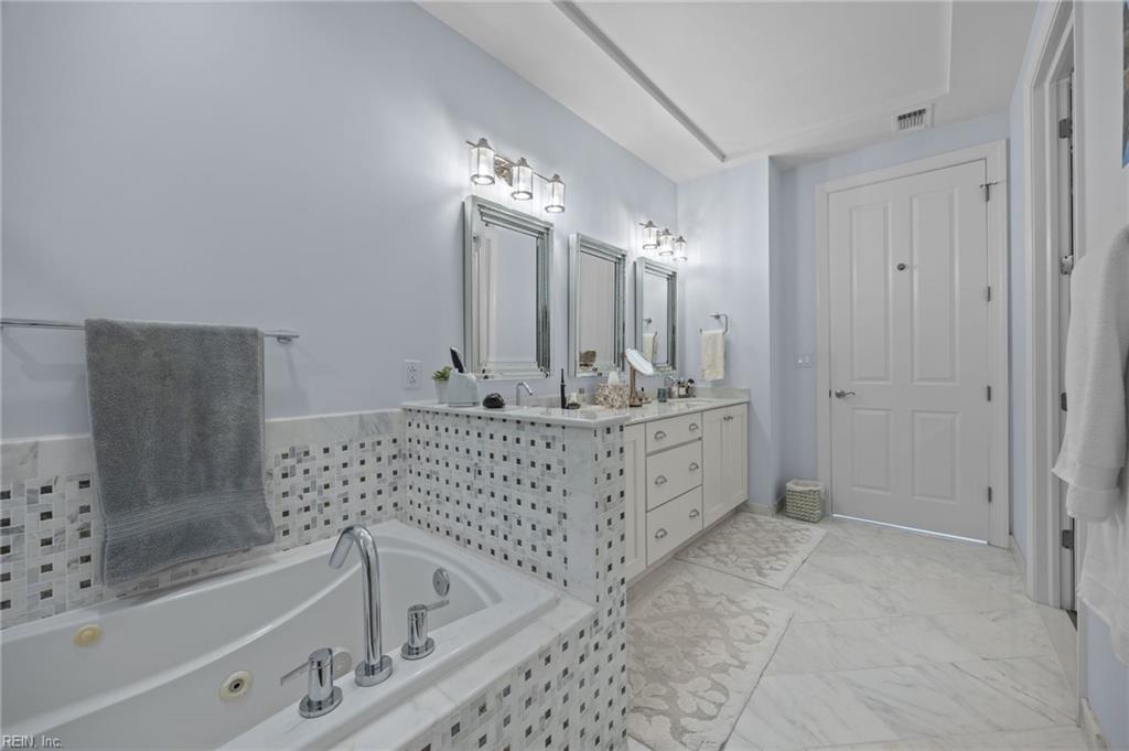 4545 Commerce St Property Photo 27