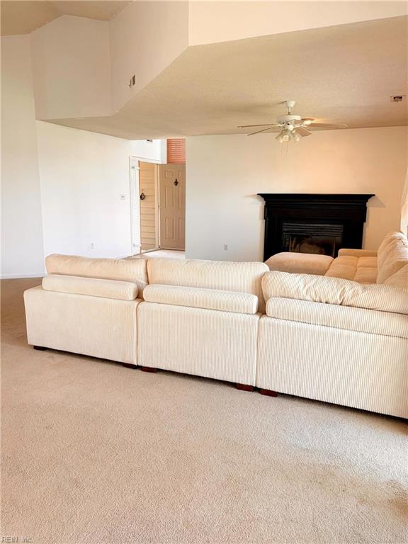 907 Woodcreek Dr Property Photo 17