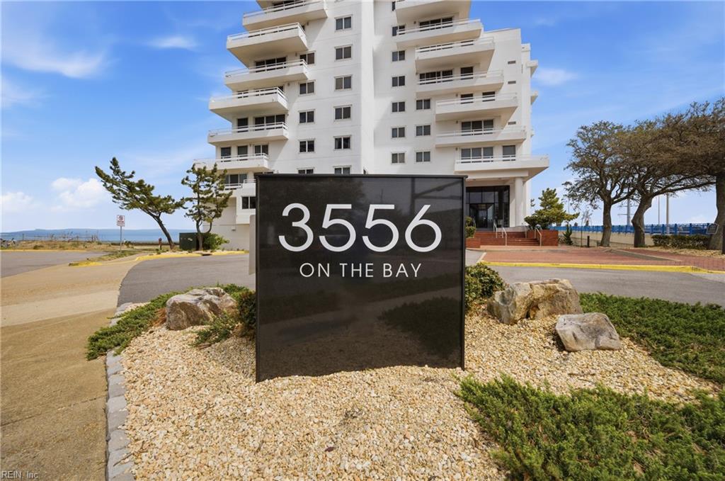 3556 Shore Dr Property Photo 1