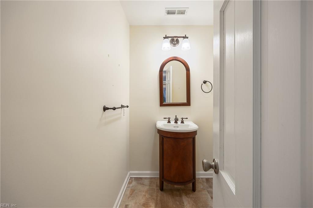 512 Spivey Ln Property Photo 25